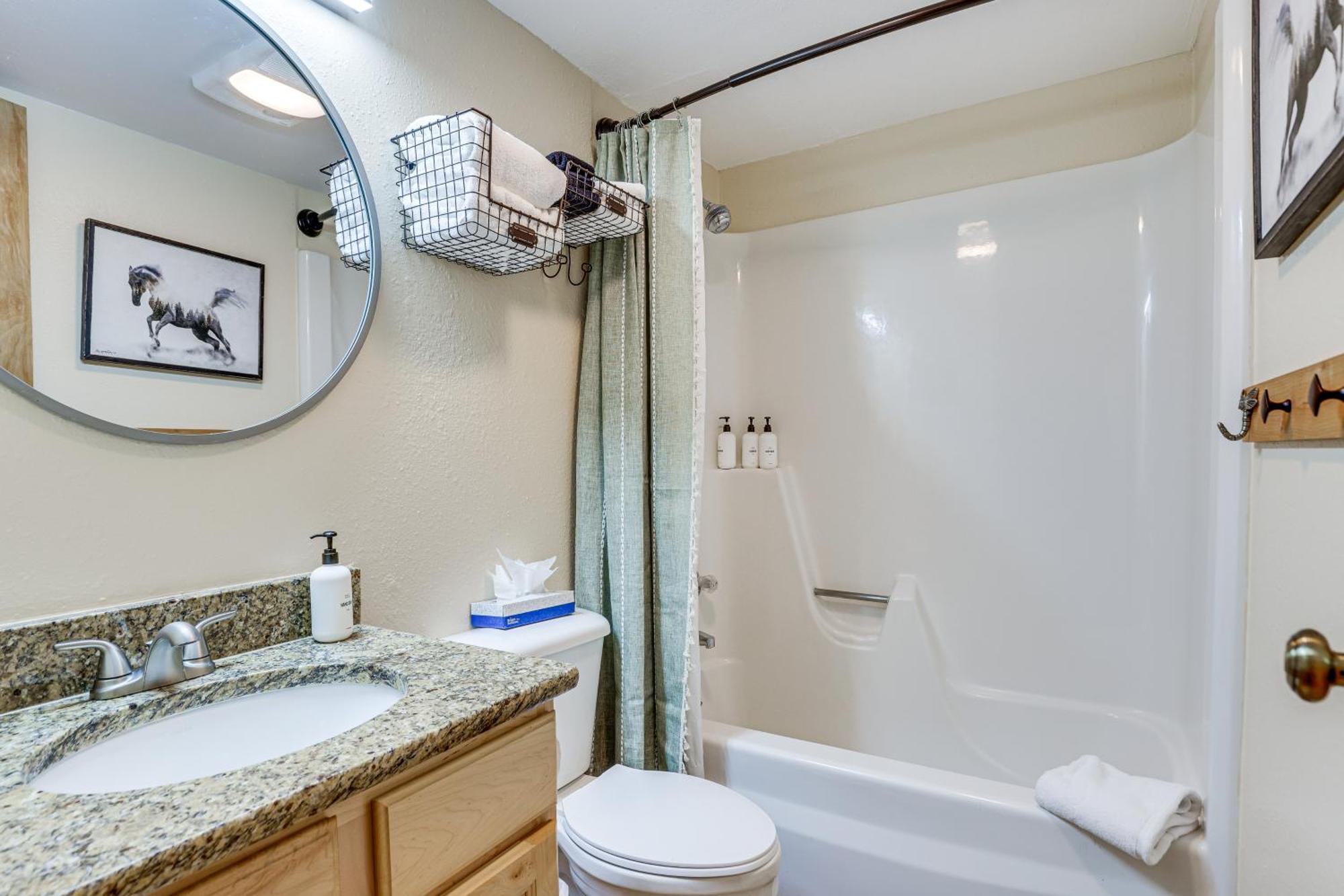 Snowdogs Breck Condo With Fireplace Walk To Lifts ブリッケンリッジ エクステリア 写真